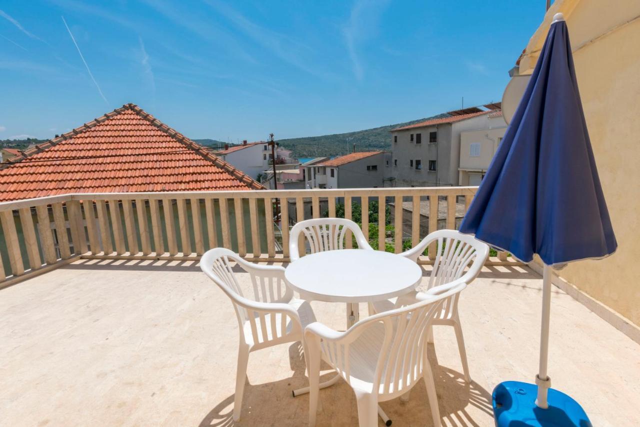 Apartment Smiljan Primosten Exterior photo